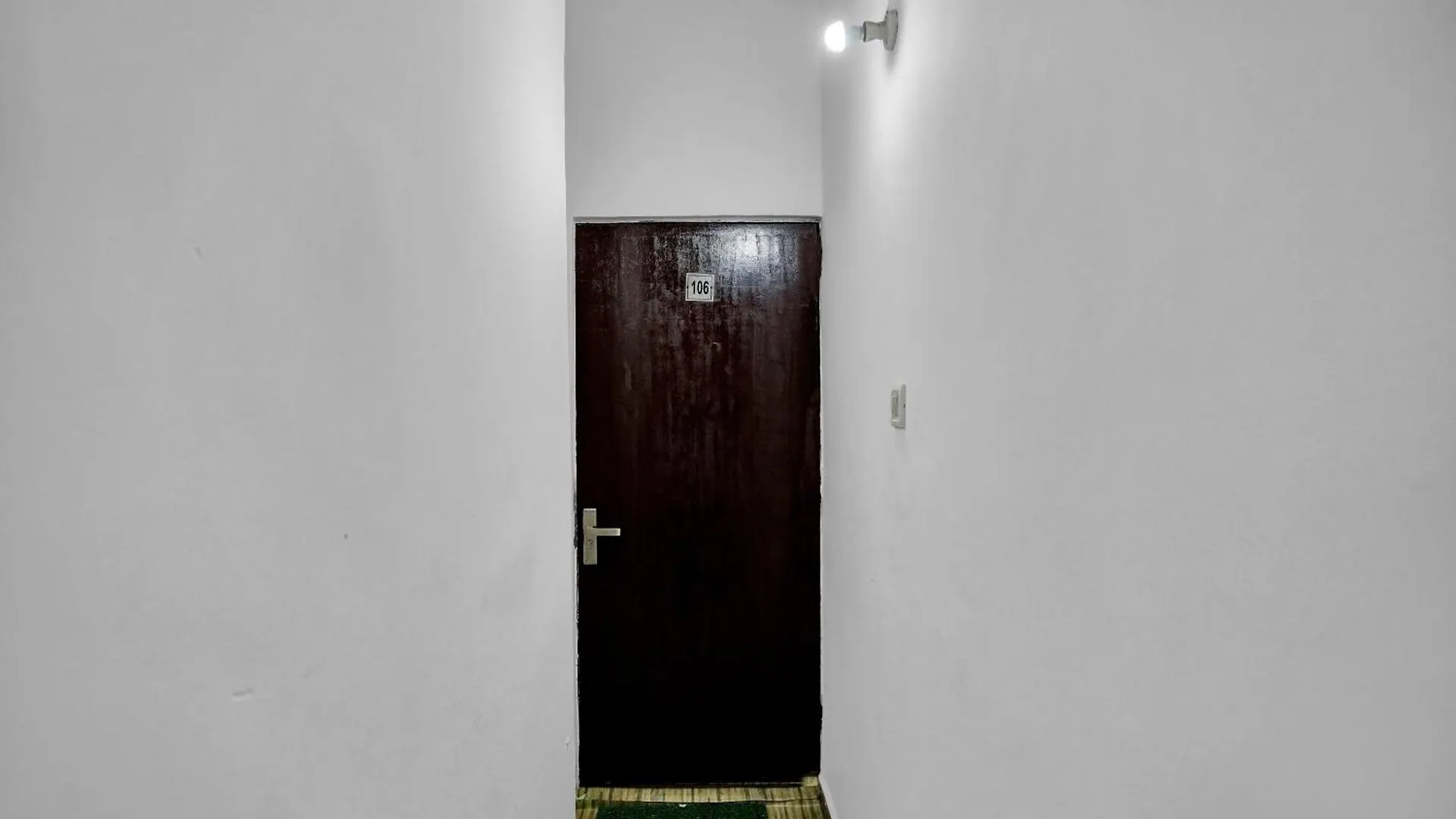 Collection O Jps Near Pvr Vikaspuri Delhi Hotel