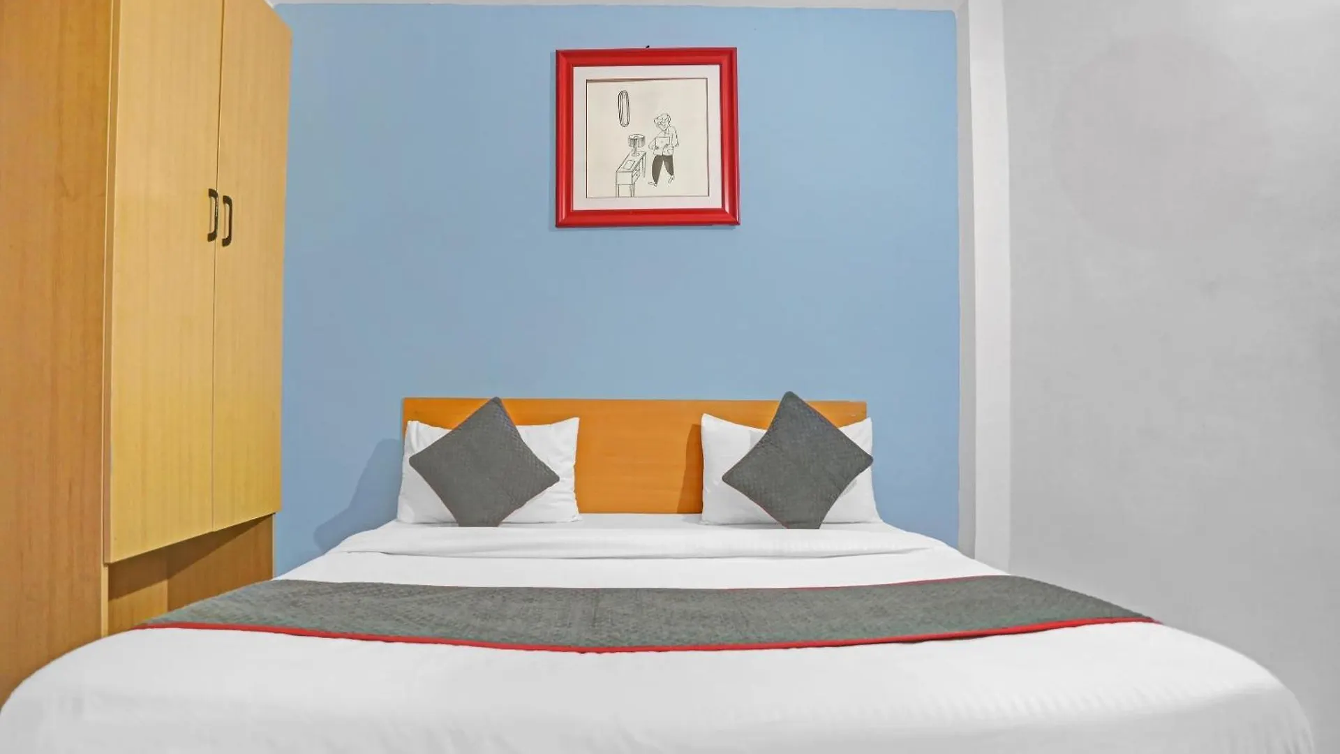 Hotel Collection O Jps Near Pvr Vikaspuri Delhi Delhi (National Capital Territory of India)